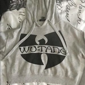 CUTE F21 WUTANG CROP TOP HOODIE